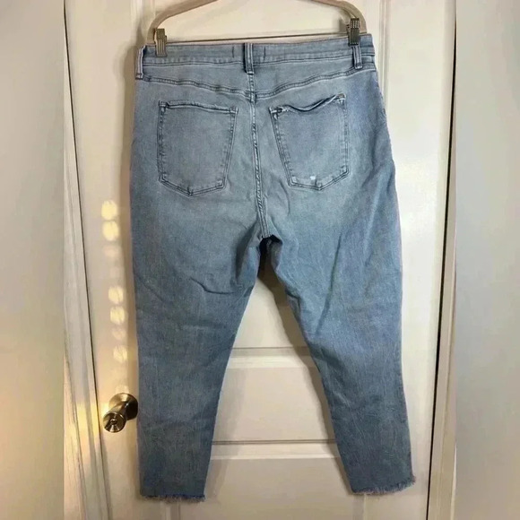 Abercrombie & Fitch Women’s Curve Love Super Skinny Ankle High Rise Jeans - Picture 4 of 6